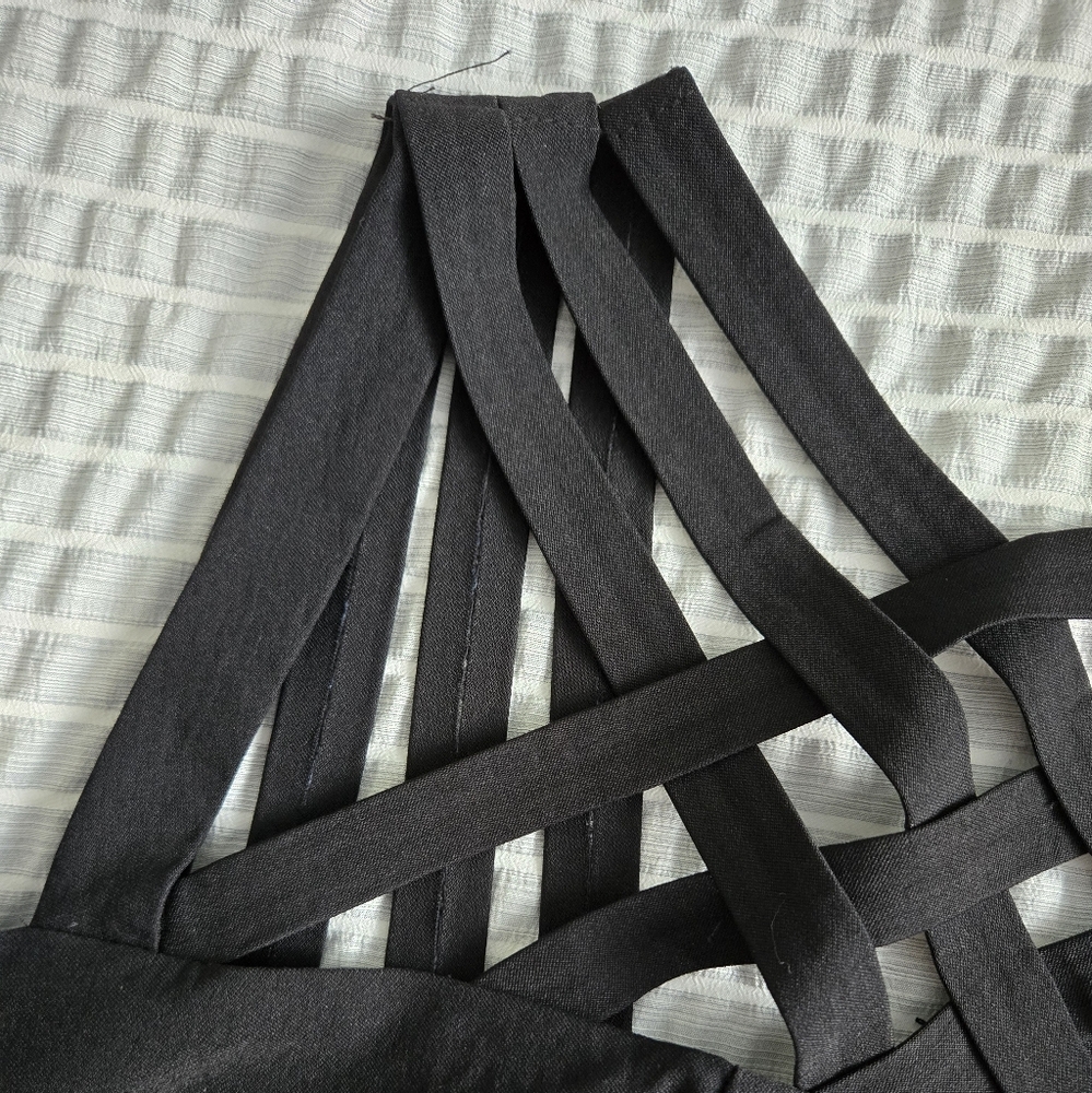 Le Chateau Black Strappy Formfitting Slimming Formal Dress MADE IN CANADA 🇨🇦 - Picture 2 of 8